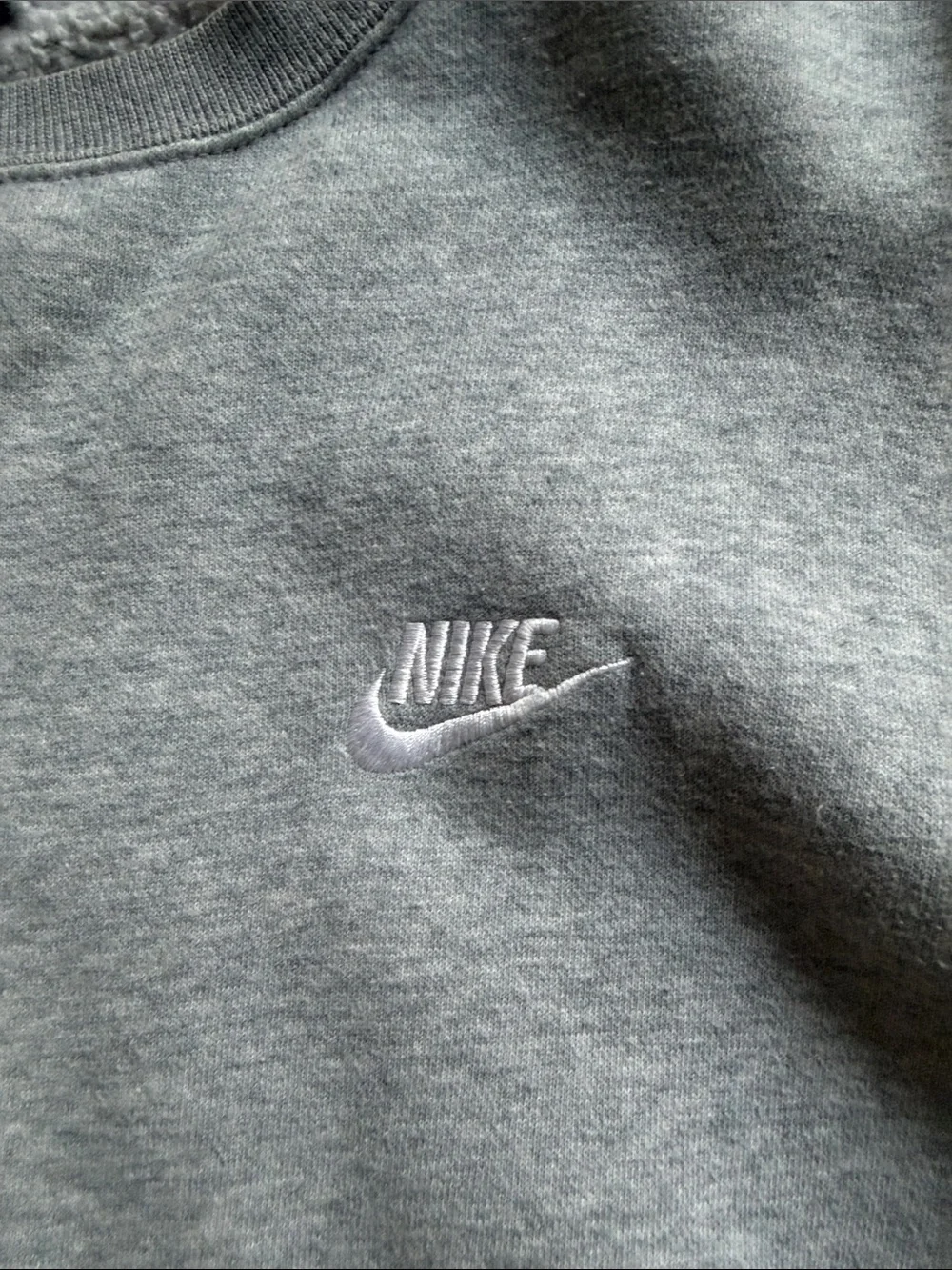 Nike Light Grey Men’s Crewneck Sweatshirt